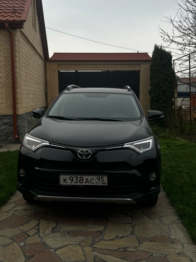 Toyota RAV4, 2018, 207000км