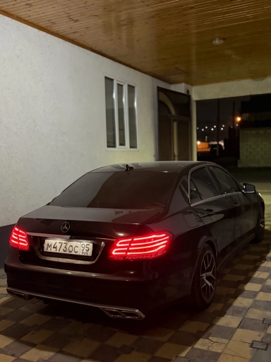 Mercedes-Benz E-Класс, 2013, 200000км