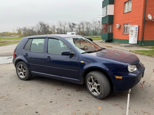 Volkswagen Golf, 2001, 280000км