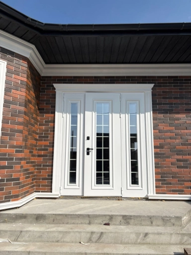 Входные фабричные двери