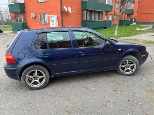 Volkswagen Golf, 2001, 280000км