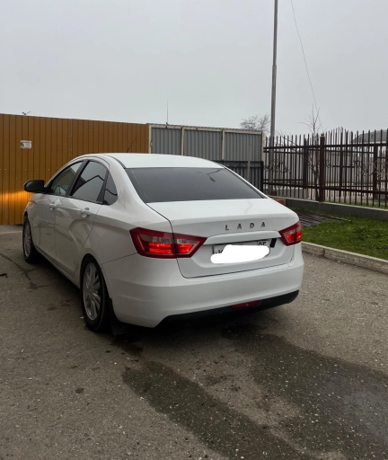 ВАЗ Vesta, 2020, 100000км