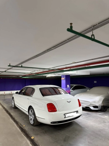 Bentley Flying Spur, 2006, 92404км