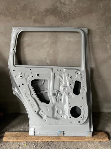 Оригинал задняя левая дверь Lixiang L 9 Li9 Ли9.