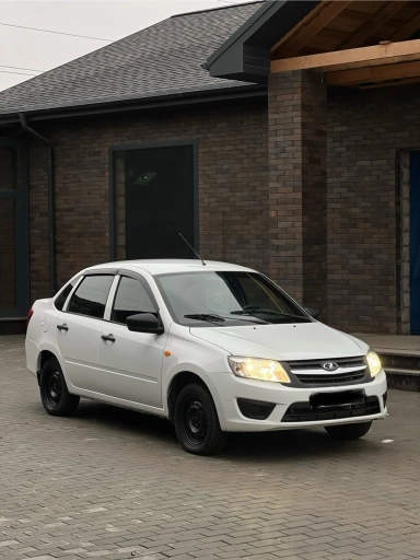 ВАЗ Granta, 2015, 999км