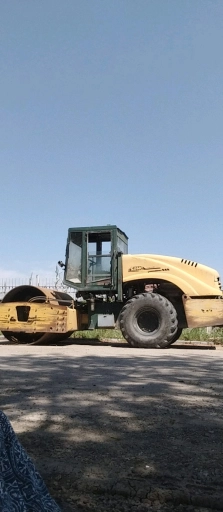 Нужен работник со своей машиной на дорожный грунтовый каток