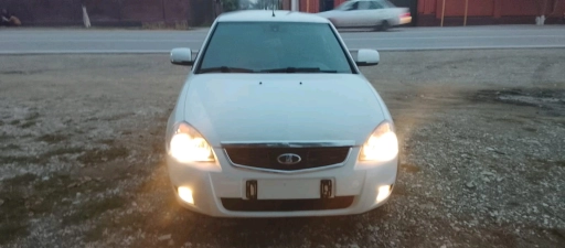 ВАЗ Priora, 2013, 2000км