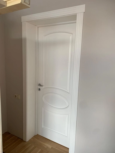 Реставрация дверей и мебели