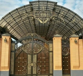 Навес из поликарбоната