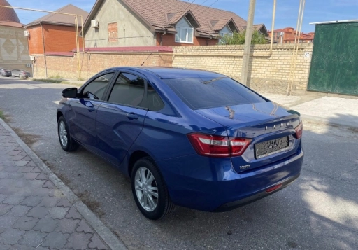 ВАЗ Vesta, 2021, 68000км