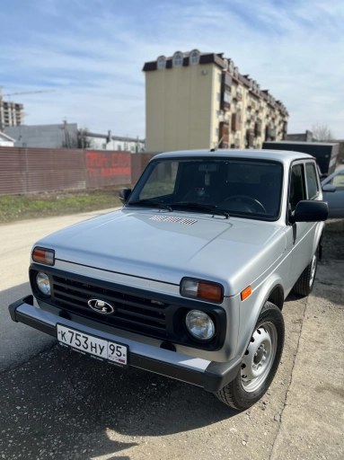 ВАЗ Niva, 2023, 67768км