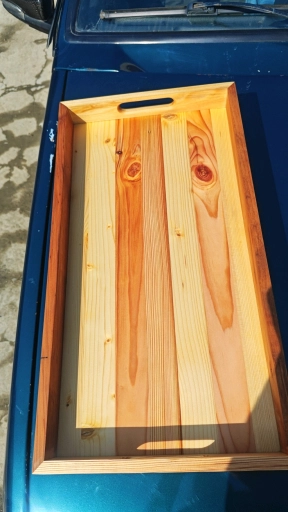Поднос из дерева