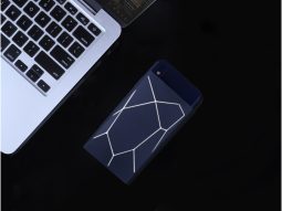 Внешний беспроводной аккумулятор Geo Wireless с подсветкой лого, 5000 mAh Внешний беспроводной аккумулятор Geo Wireless с подсветкой лого, 5000 mAh