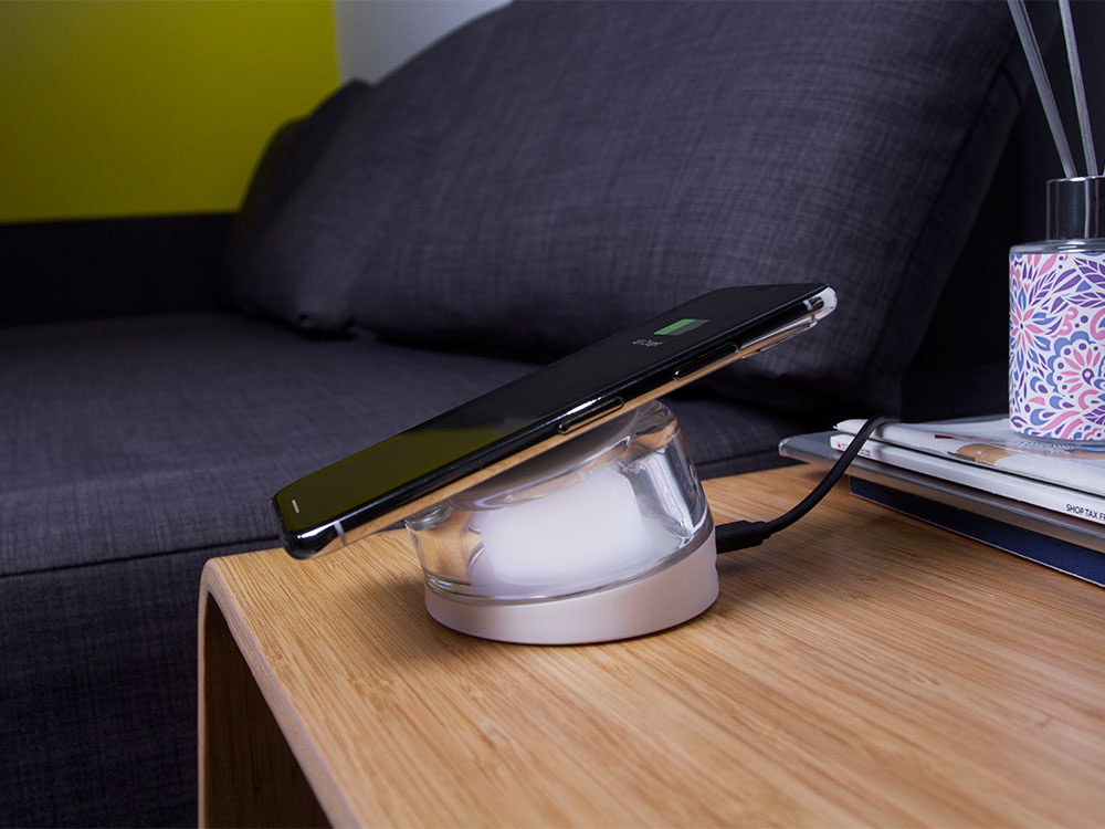 Док-станция с беспроводной зарядкой iLO Wireless Dock Док-станция с беспроводной зарядкой iLO Wireless Dock