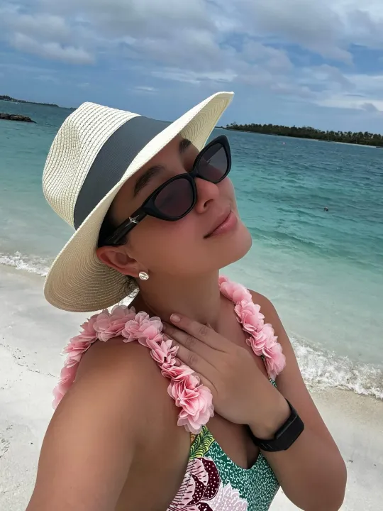 Марина Кравец отметила 42-летие и показала яркое фото с отдыха: поздравления от звёзд и трогательные слова дочери