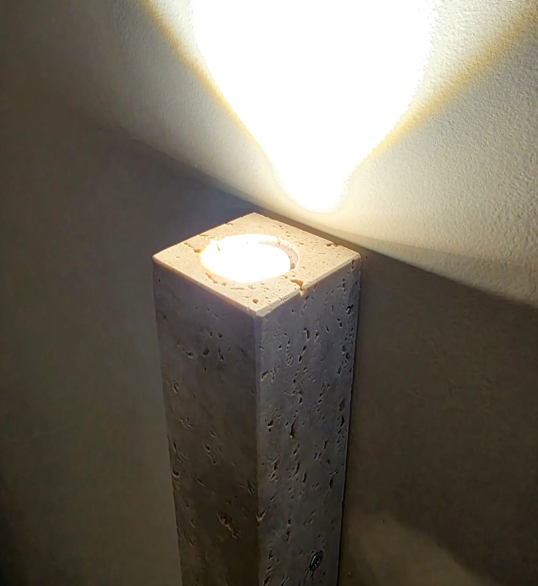 Бра Obbe Travertin H60