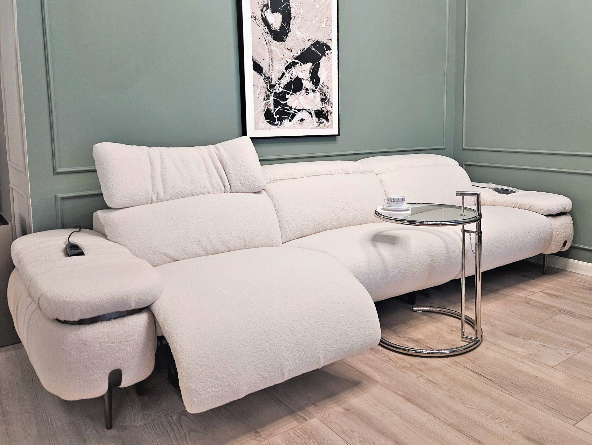 Стол Eileen Gray Style Coctail Table E1027