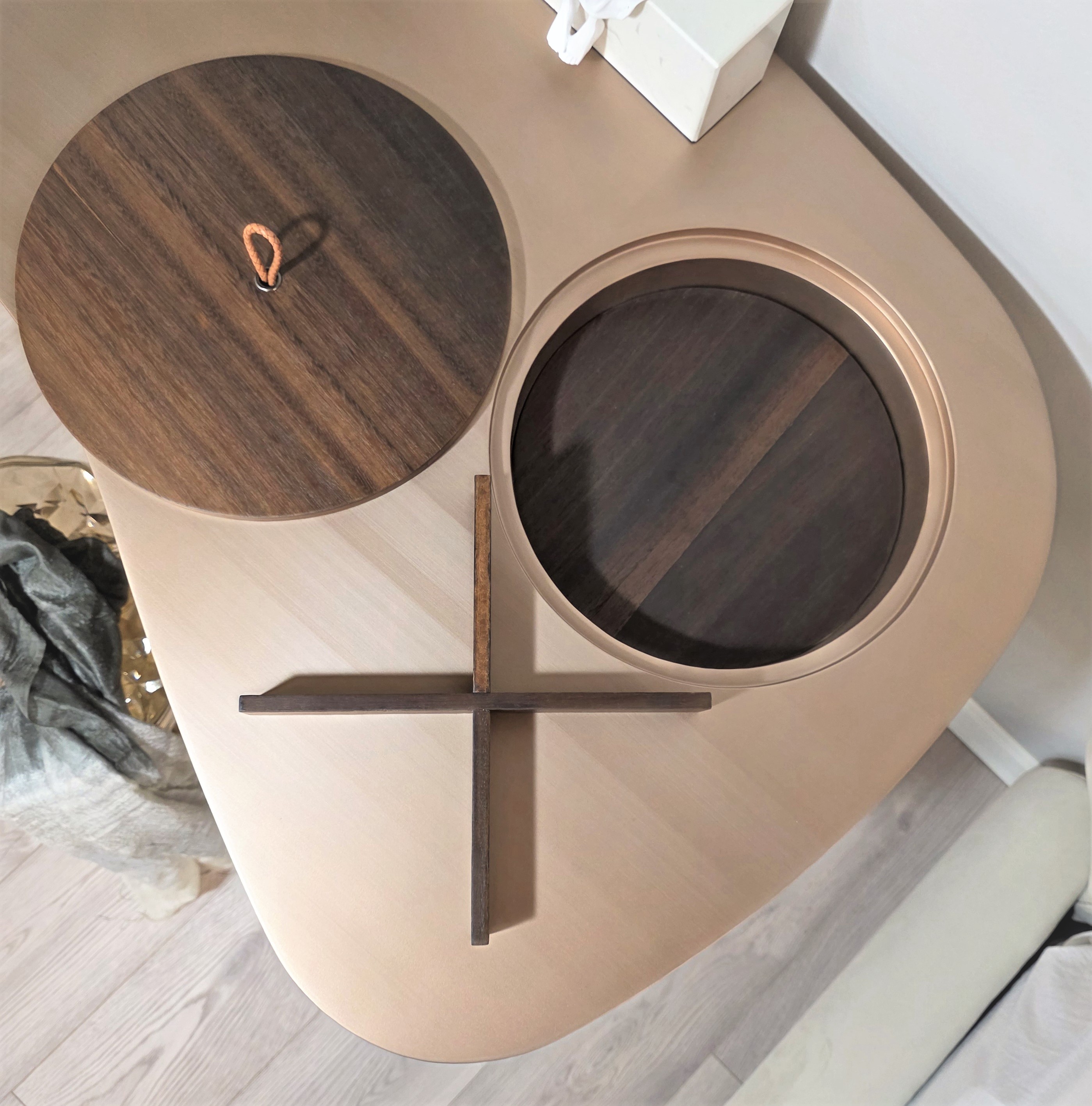 Консоль с зеркалом DZ-8805