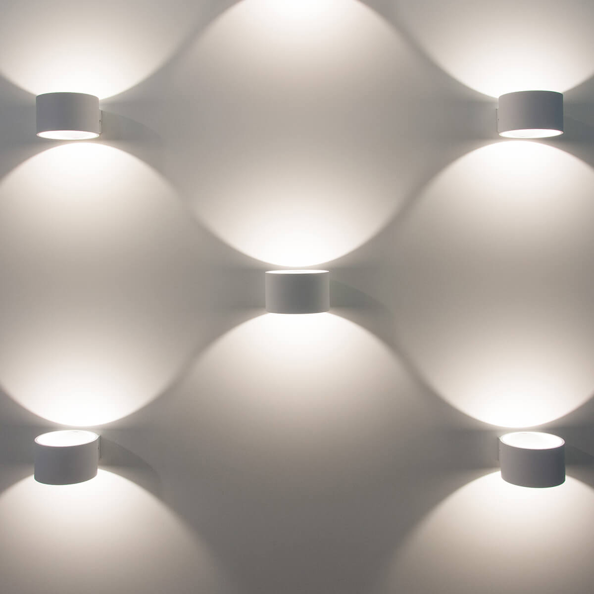 Настенный светодиодный светильник Coneto Led белый MRL Led 1045 4690389121661
