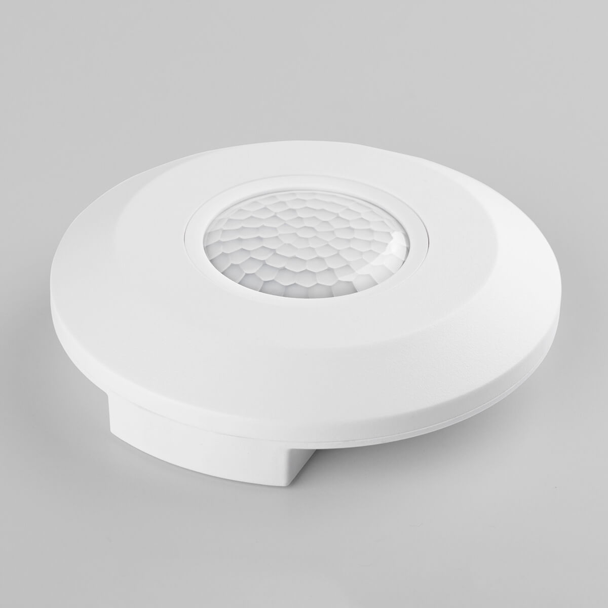 Датчик движения SNS-M-11 6m 2,2-4m 2000W IP20 360 белый 4690389126710