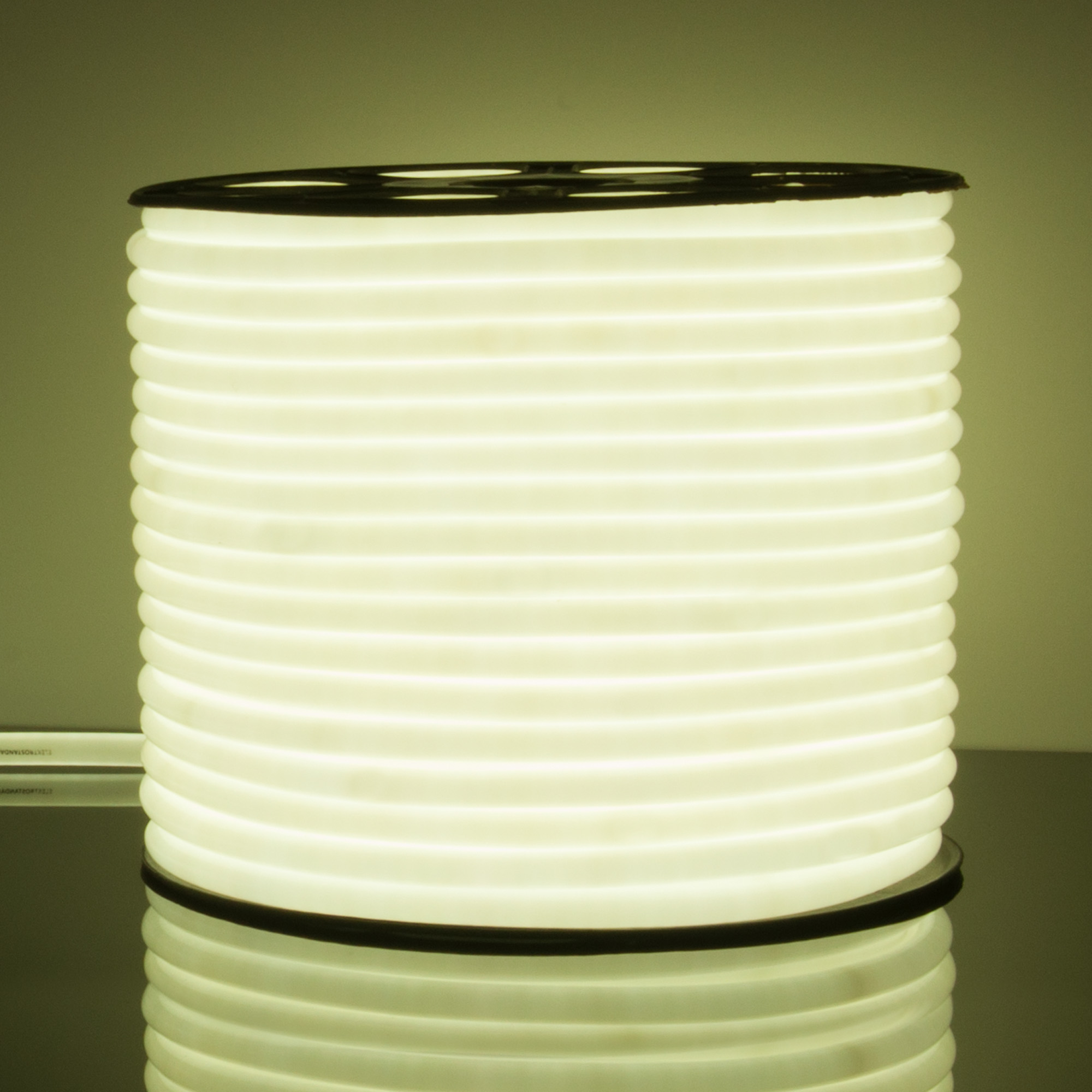 Светодиодный гибкий неон 220V 9,6W 144Led 2835 IP67 круглый холодный белый, 50 м 4690389134692 a043547