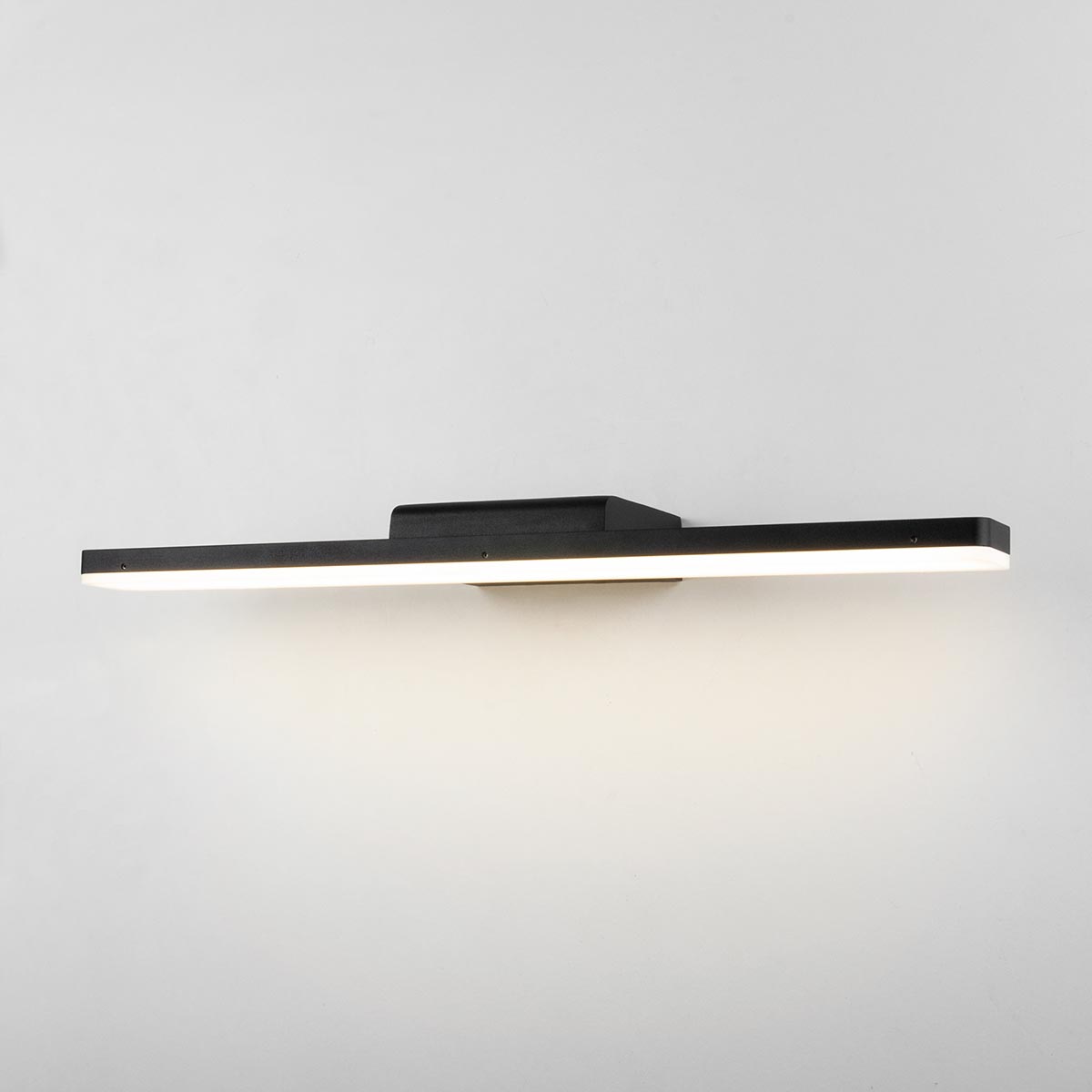 Подсветка для зеркал Protect LED чёрный MRL LED 1111 4690389169755