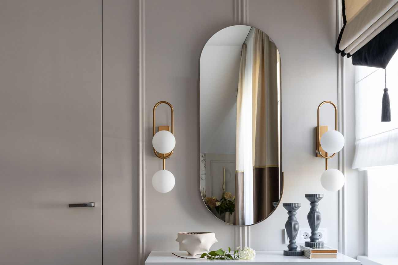 Зеркало овальное в мет. раме цвет золото 45*110*3,5см