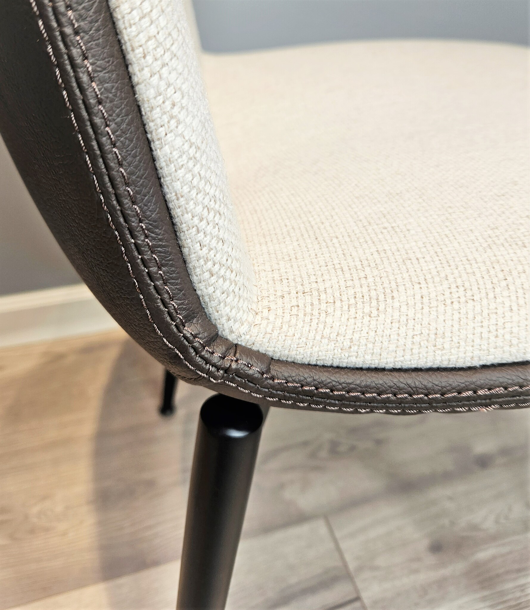 Стул Barbican