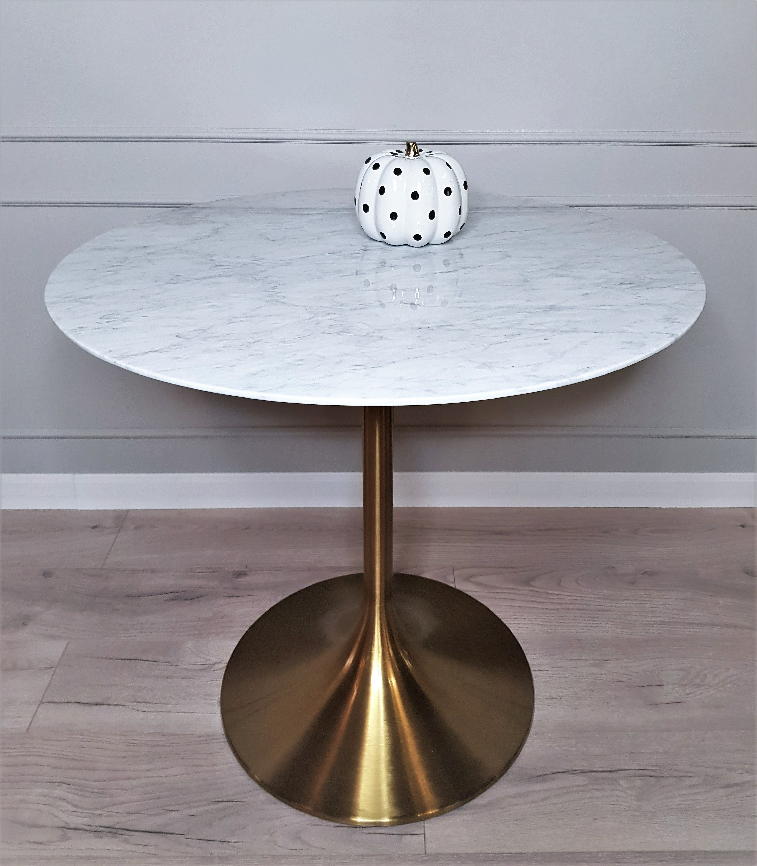 Стол обеденный белый Tulip Marble Brass