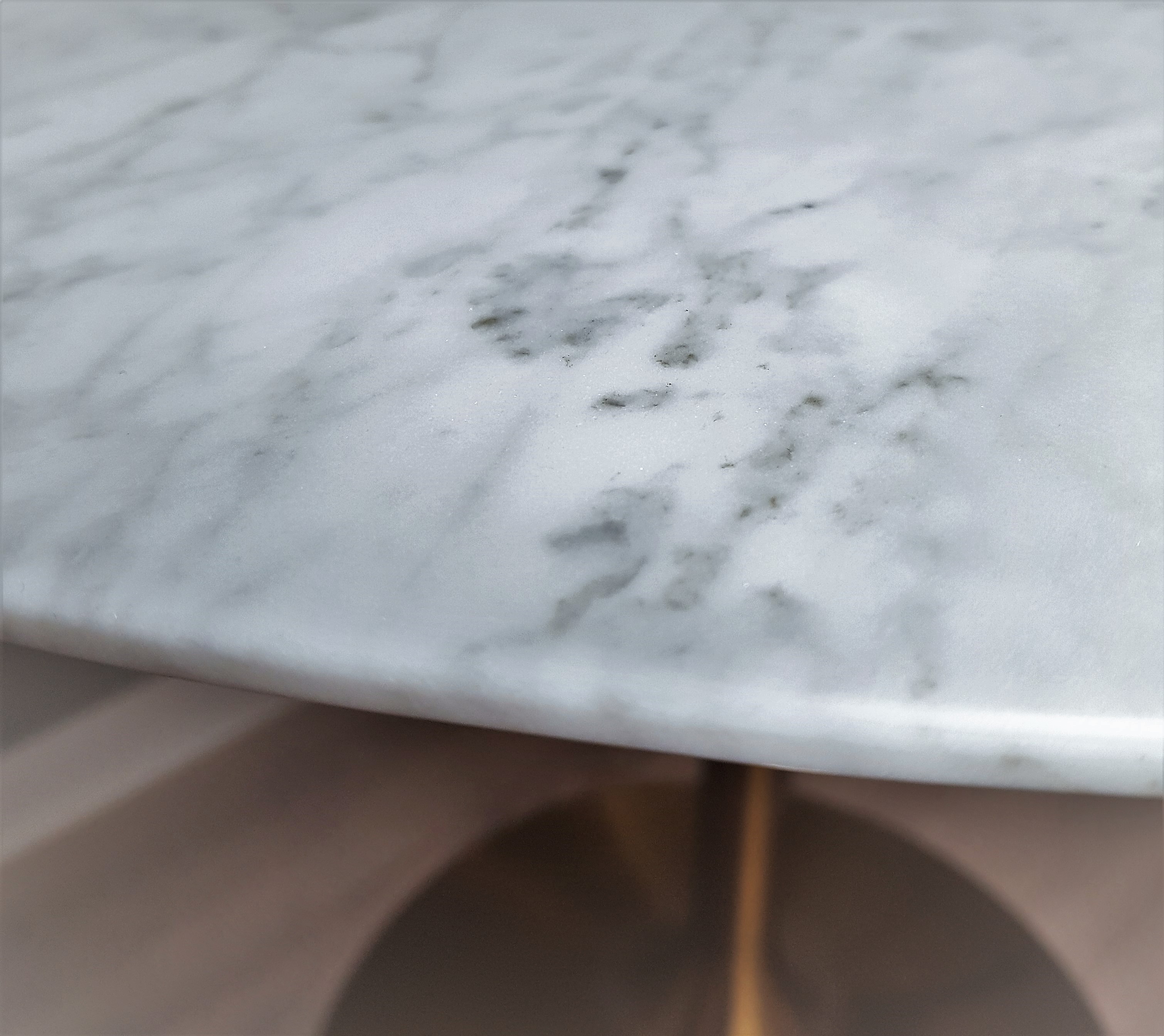 Стол обеденный белый Tulip Marble Brass