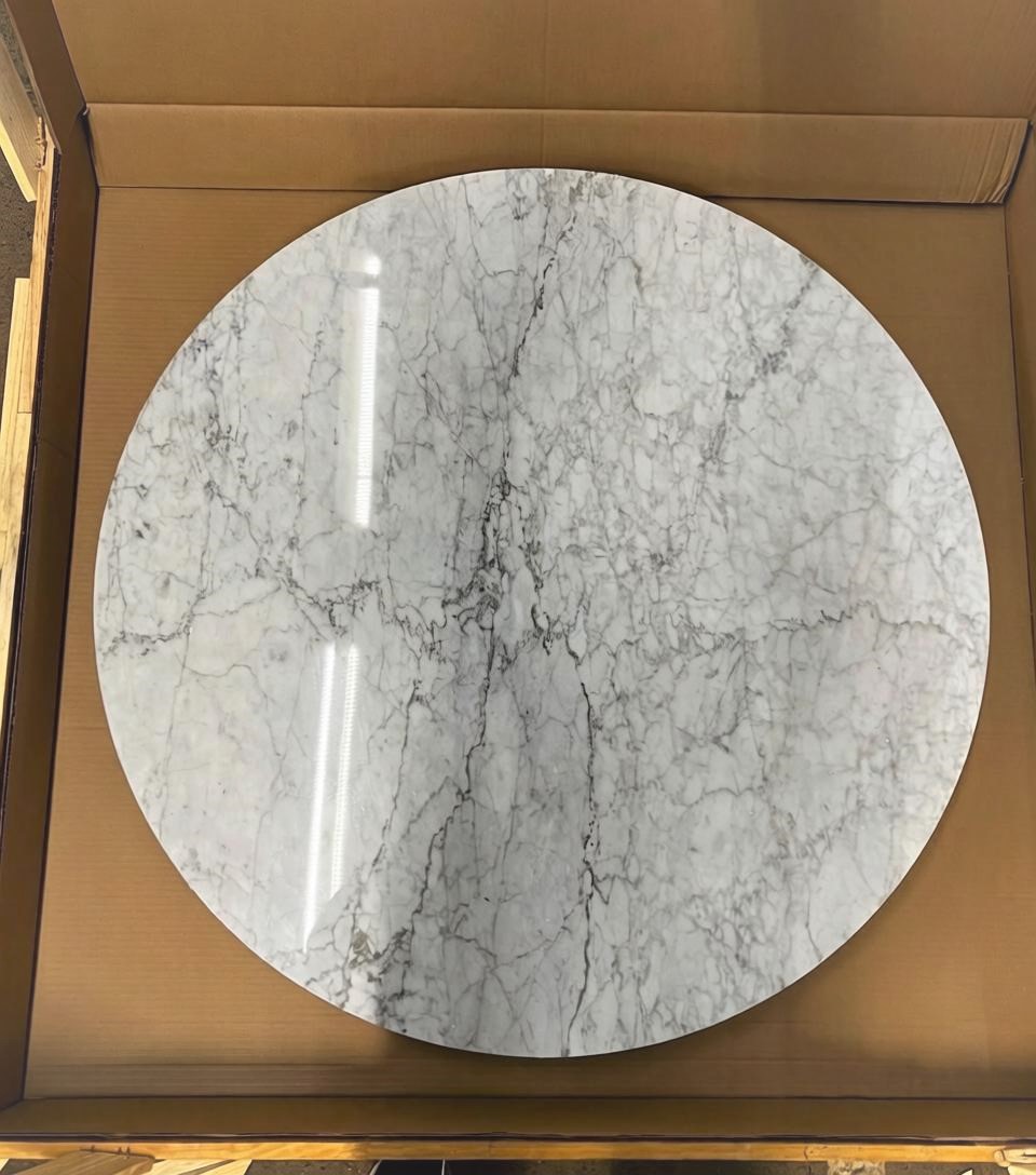 Стол обеденный белый Tulip Marble Brass