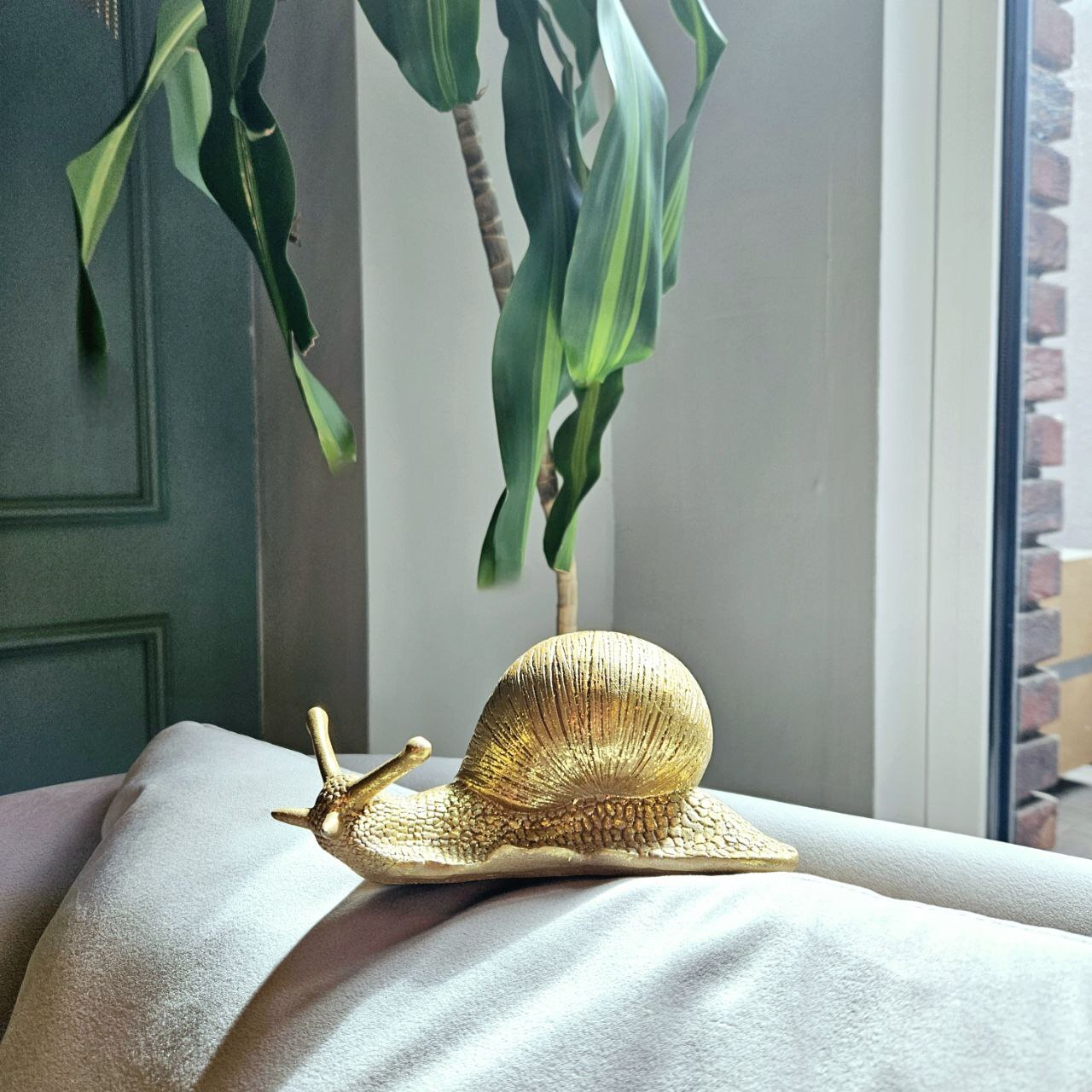 Статуэтка Snail
