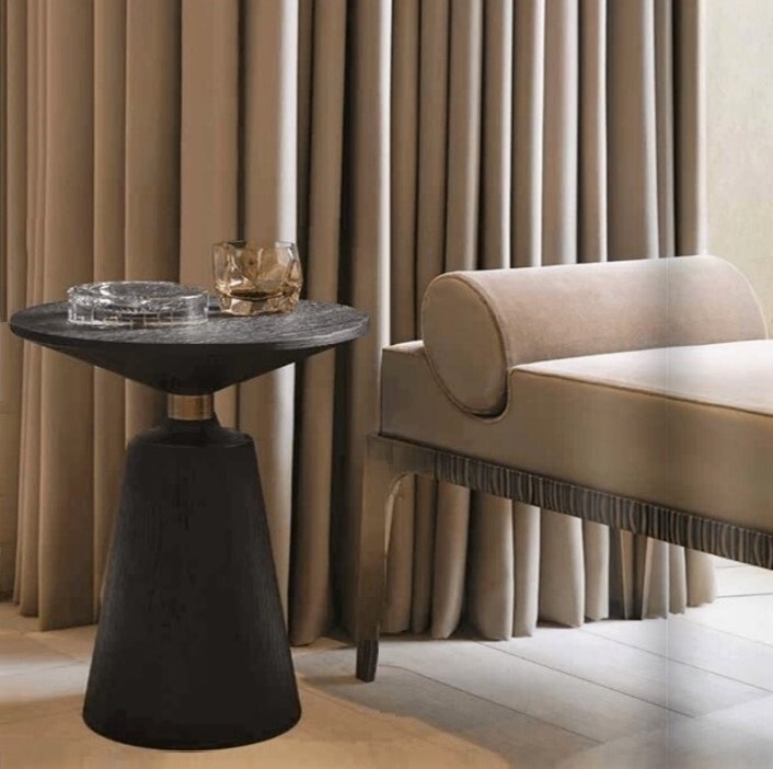 Стол журнальный черный Nicole Occasional Table