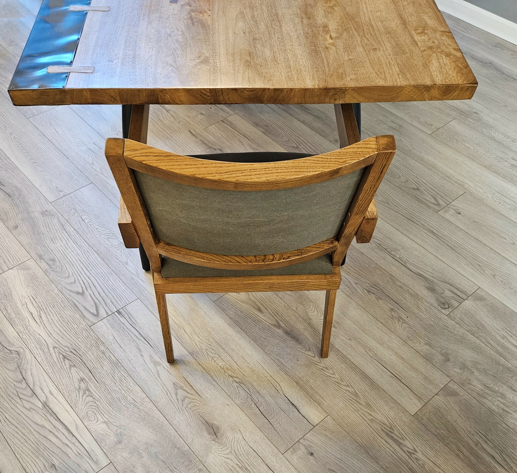 Кресло Aristide Canvas Armchair