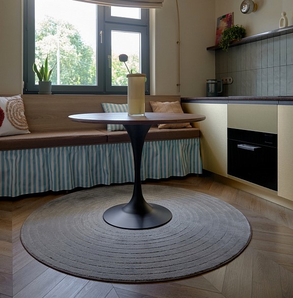 Стол обеденный Tulip Round Walnut