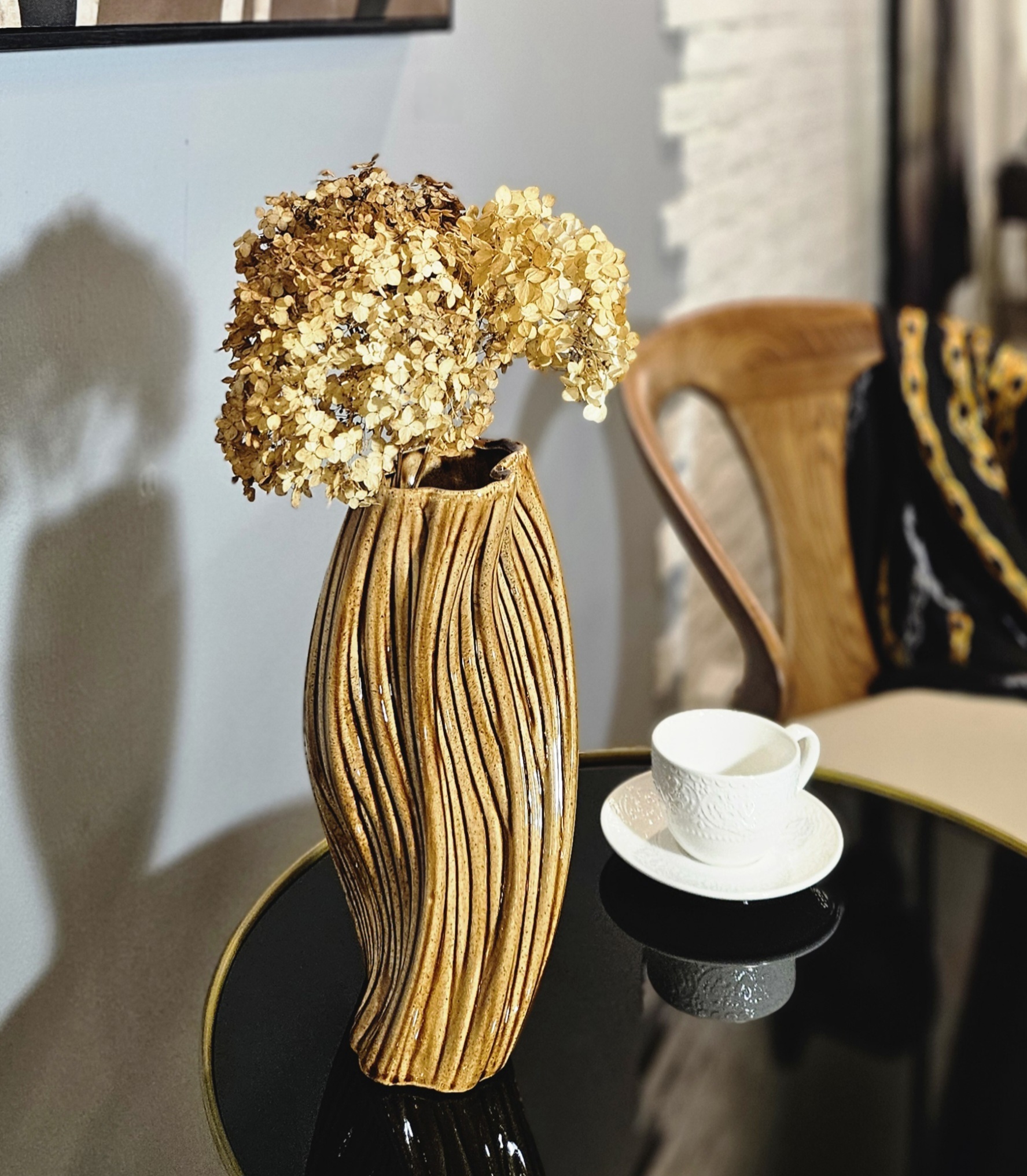 Ваза Elegant vase B