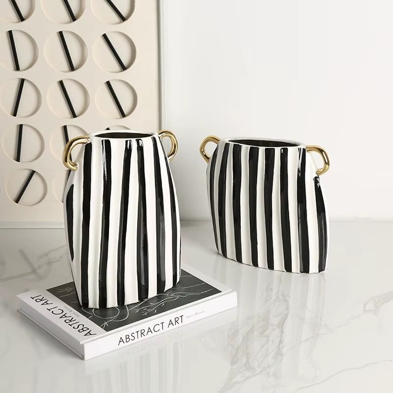 Ваза Vertical line vase A