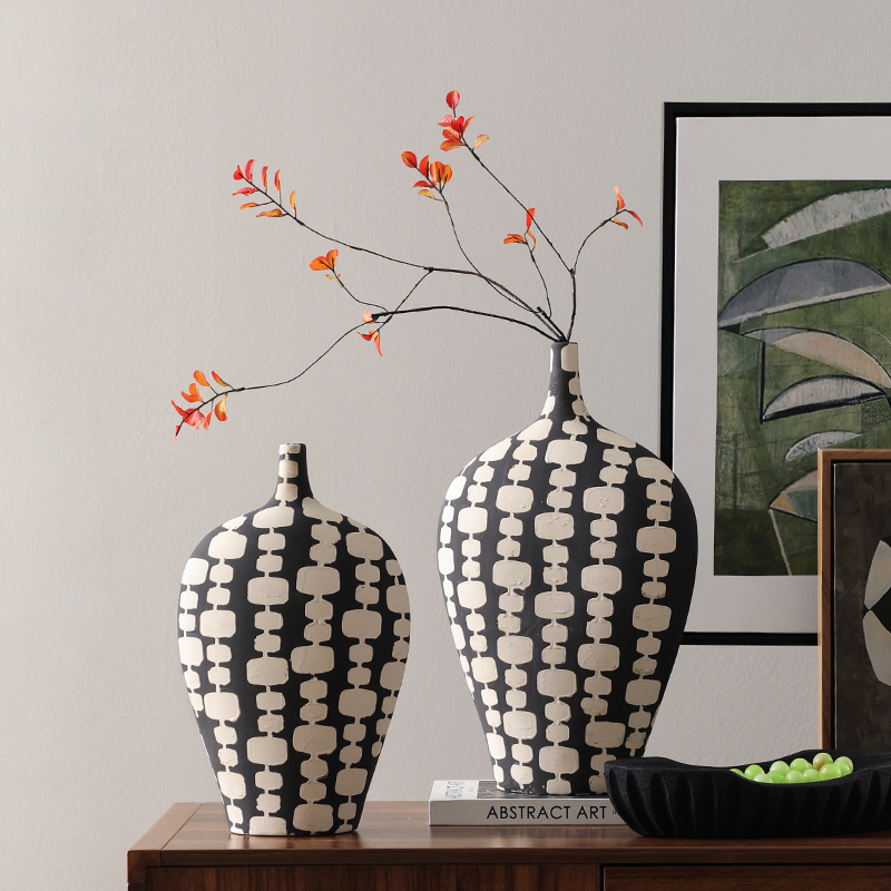 Ваза Black And White Narrow Mouth Vase A