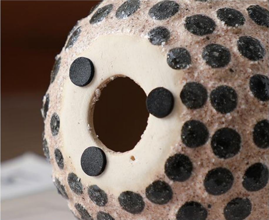 Статуэтка Black Polka Dot Sand Ball