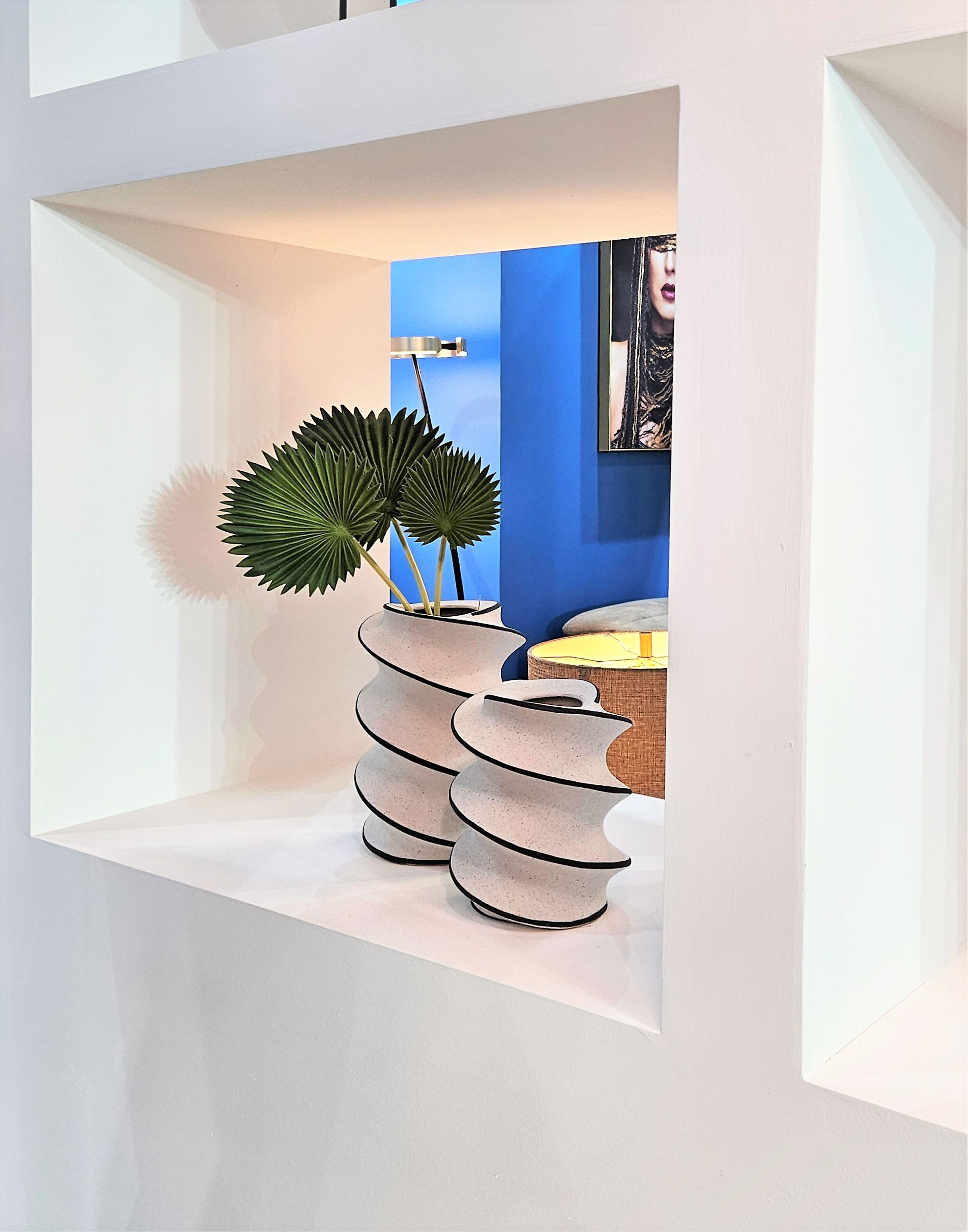 Ваза Hand Drawn Spiral Vase A