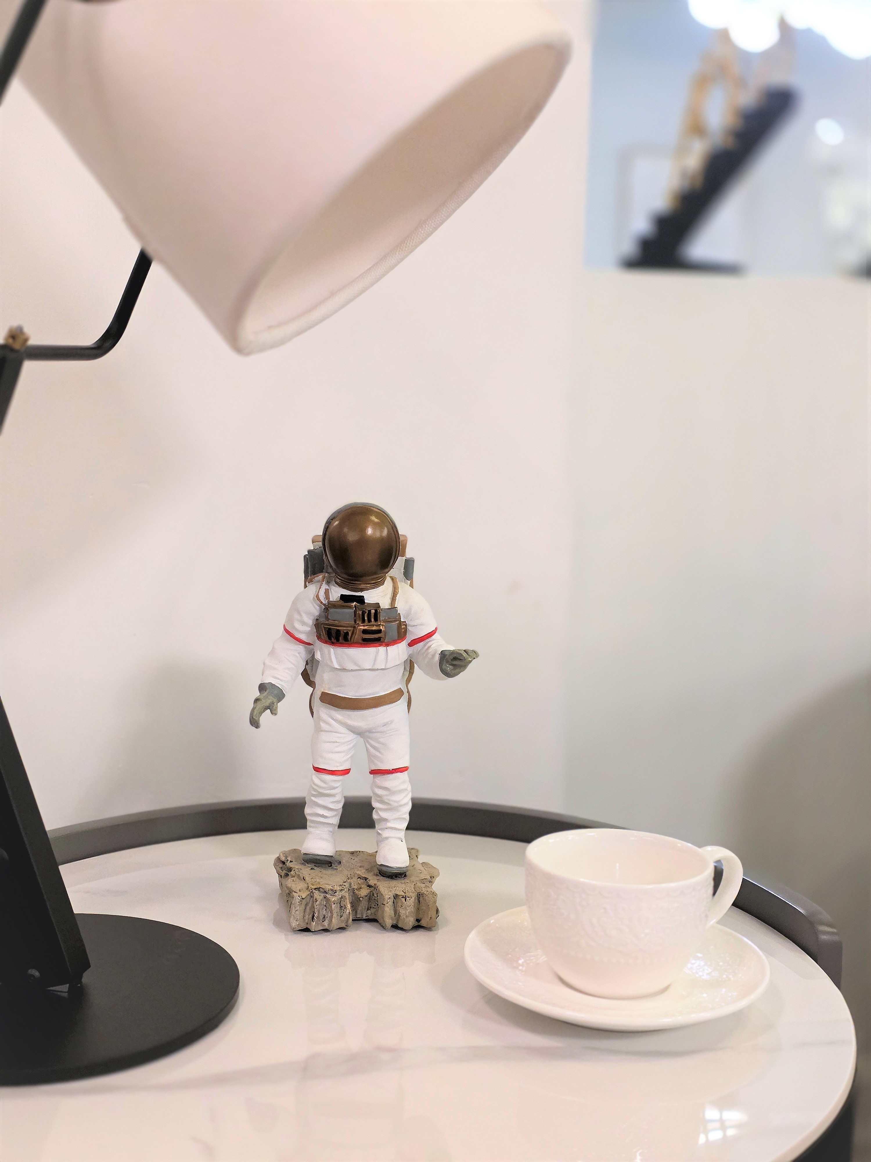 Статуэтка Astronaut man