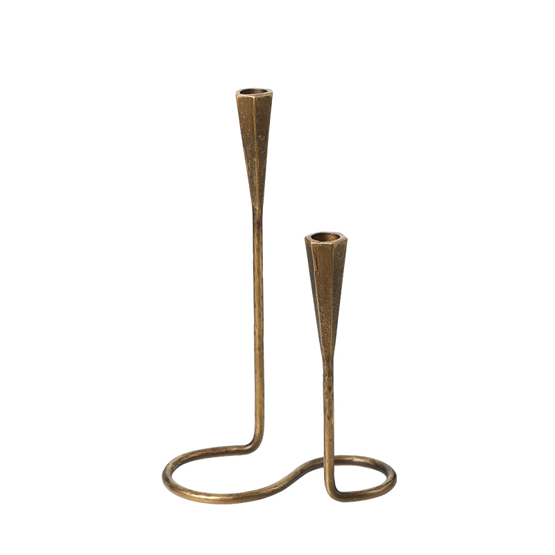 Двойной подсвечник Curved Shadow