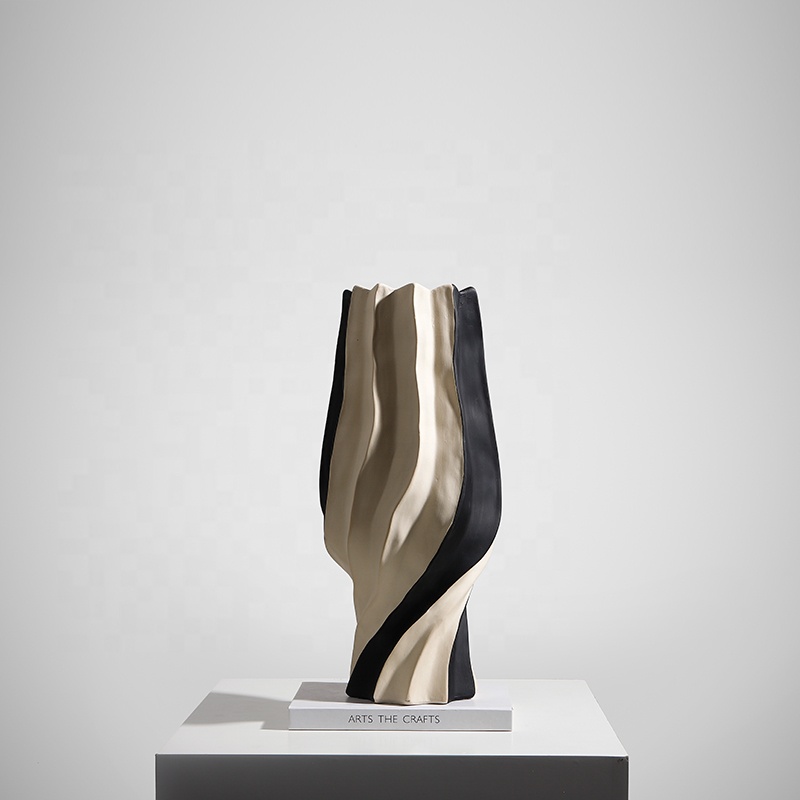 Ваза Skirt shape vase