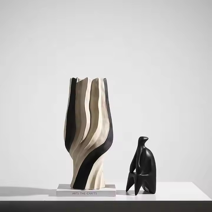 Ваза Skirt shape vase