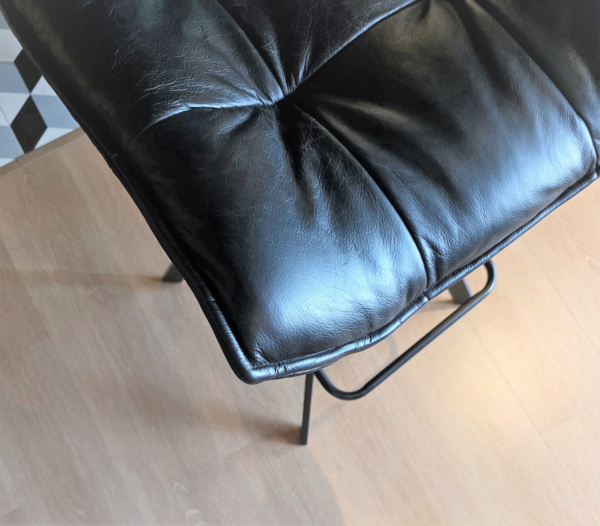 Поворотный барный стул Urban RS1090