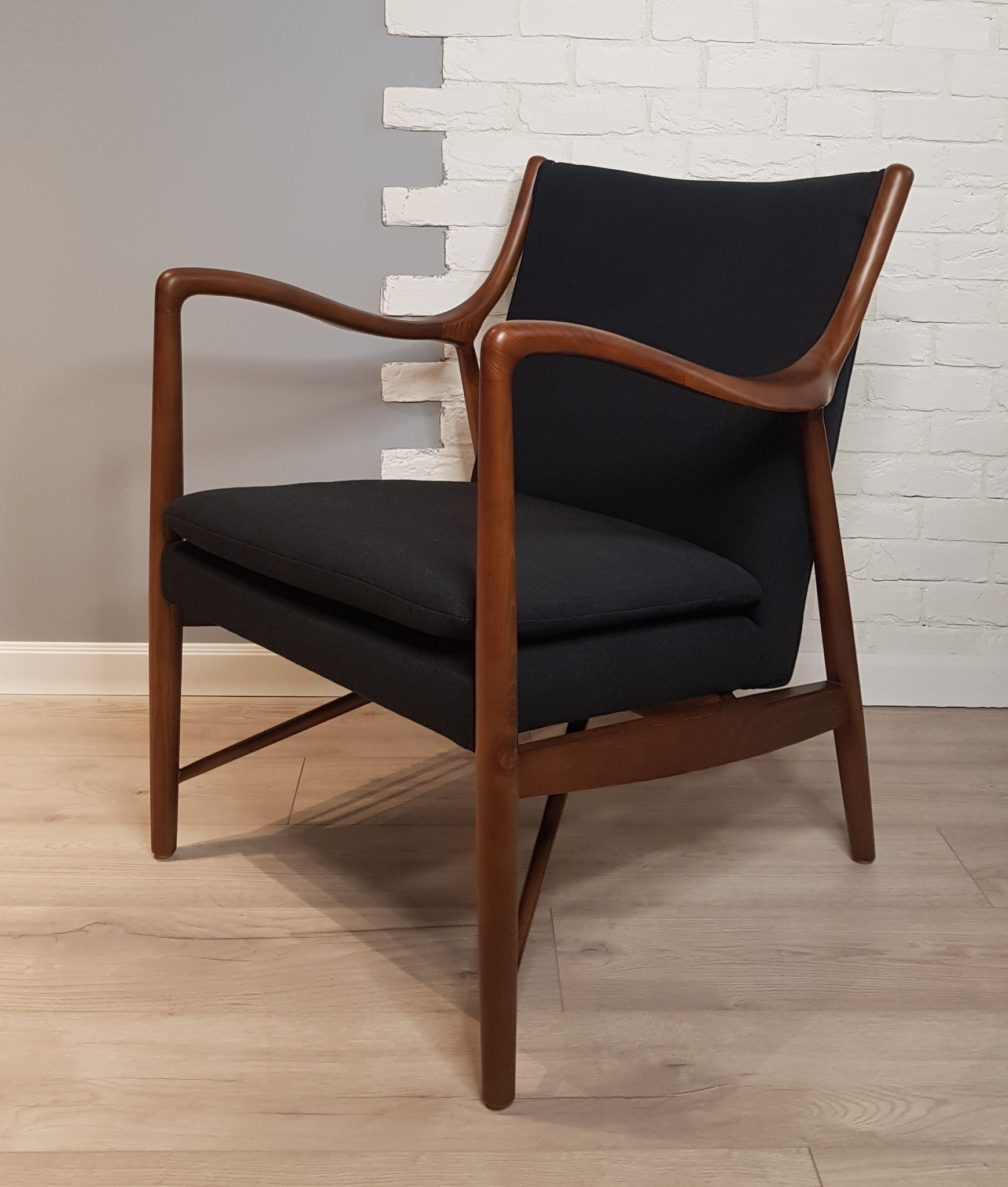 Кресло Finn Juhl Model 45