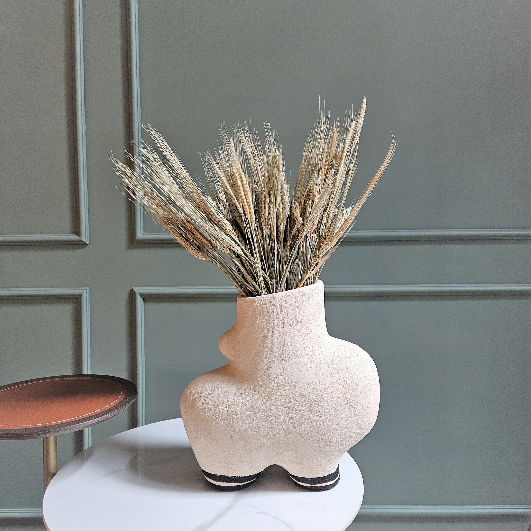Ваза White sand ceramic vase