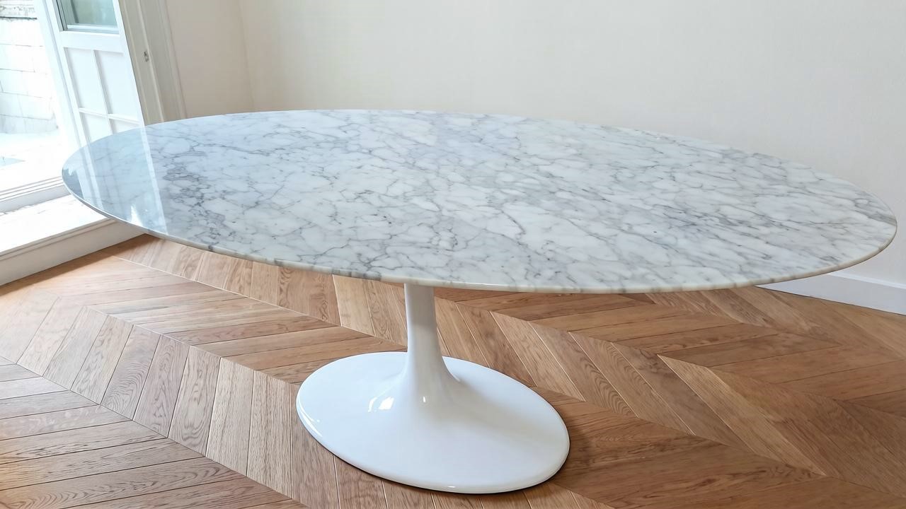 Стол Tulip Oval Marble