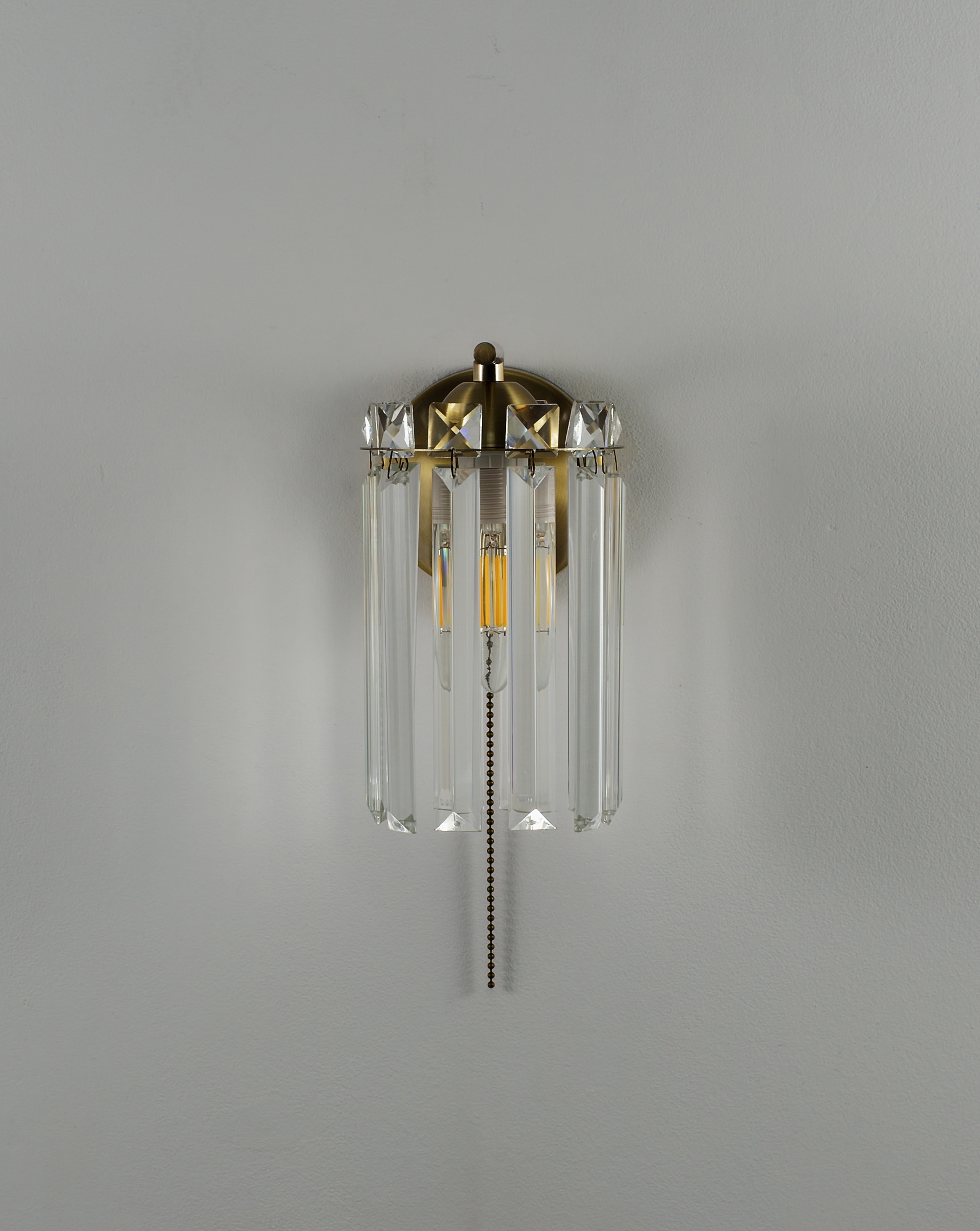 Бра V10750-1W Everly