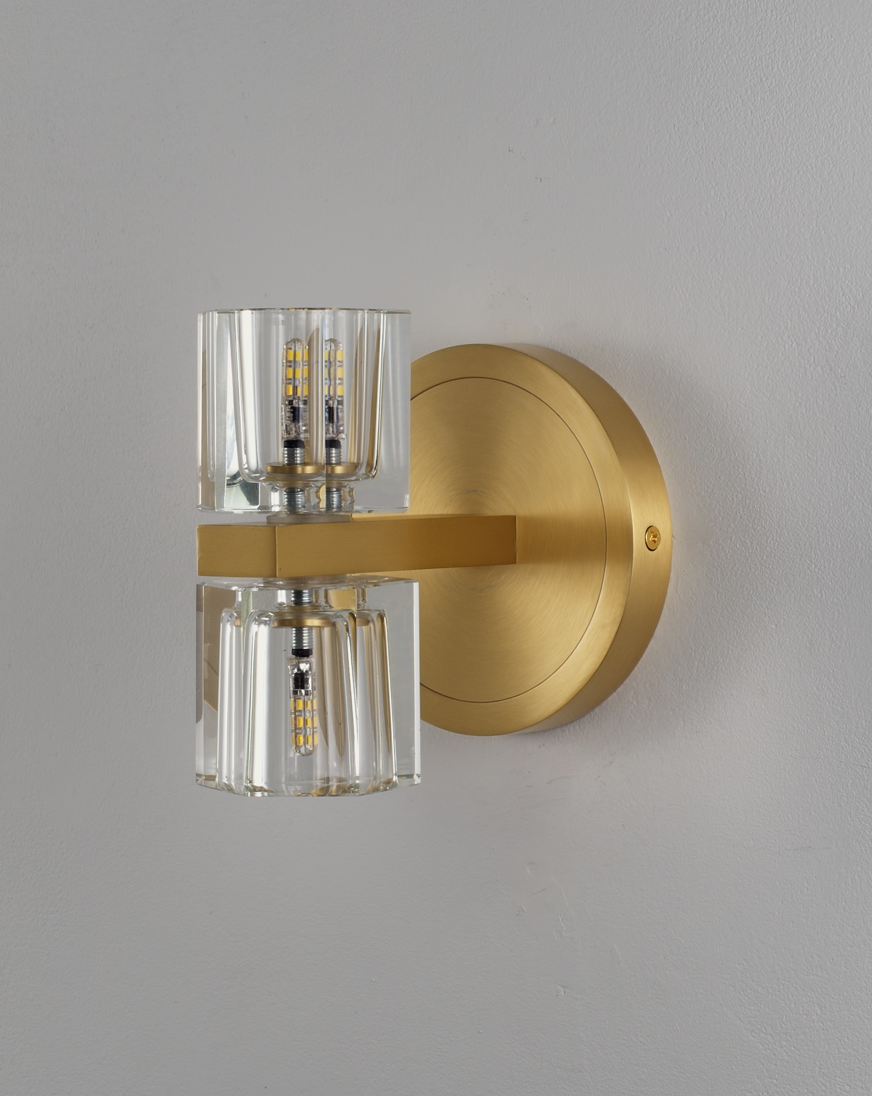 Светильник настенный V11016-2W Brass